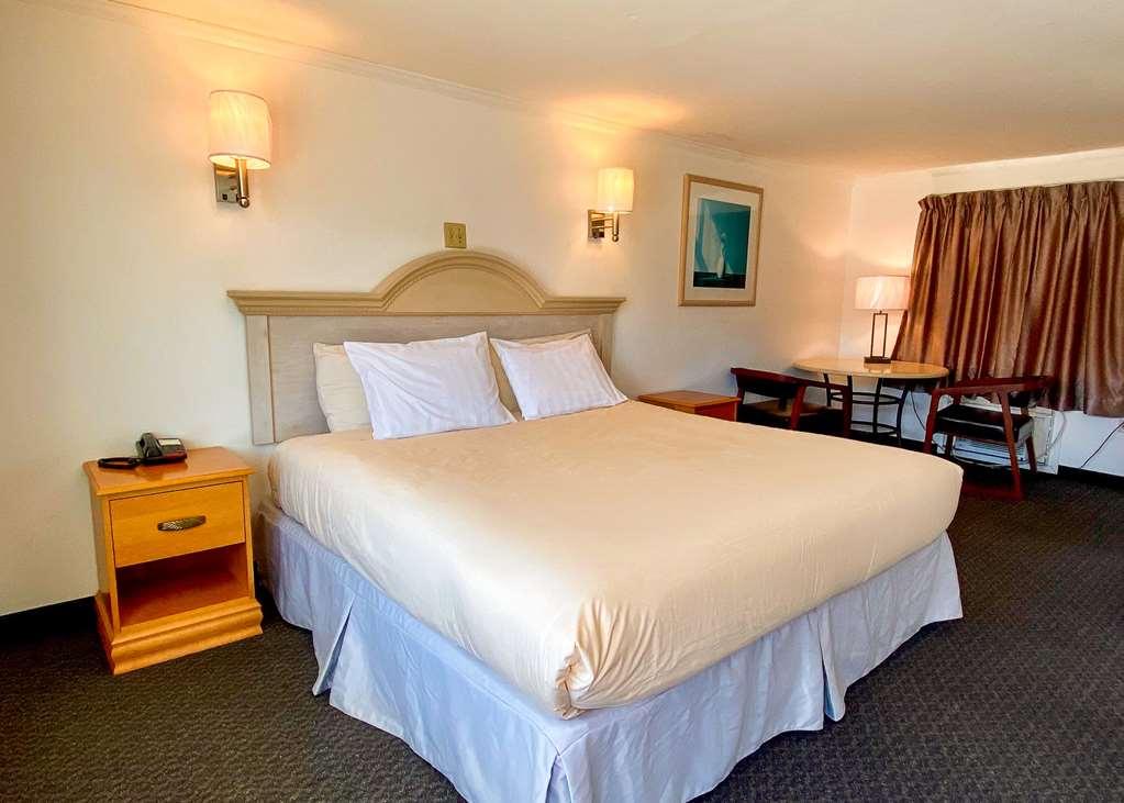 Americas Best Value Inn Hyannis Habitación foto