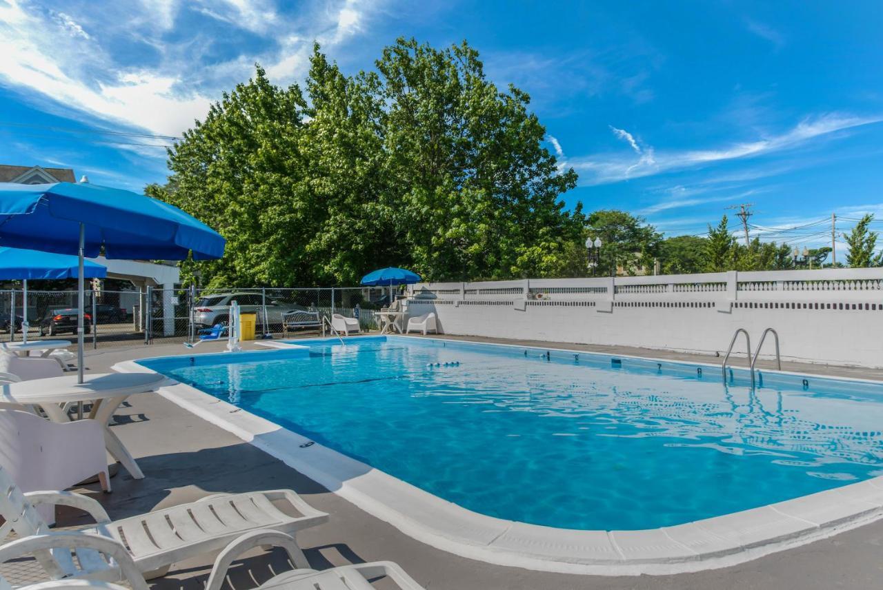 Americas Best Value Inn Hyannis Exterior foto