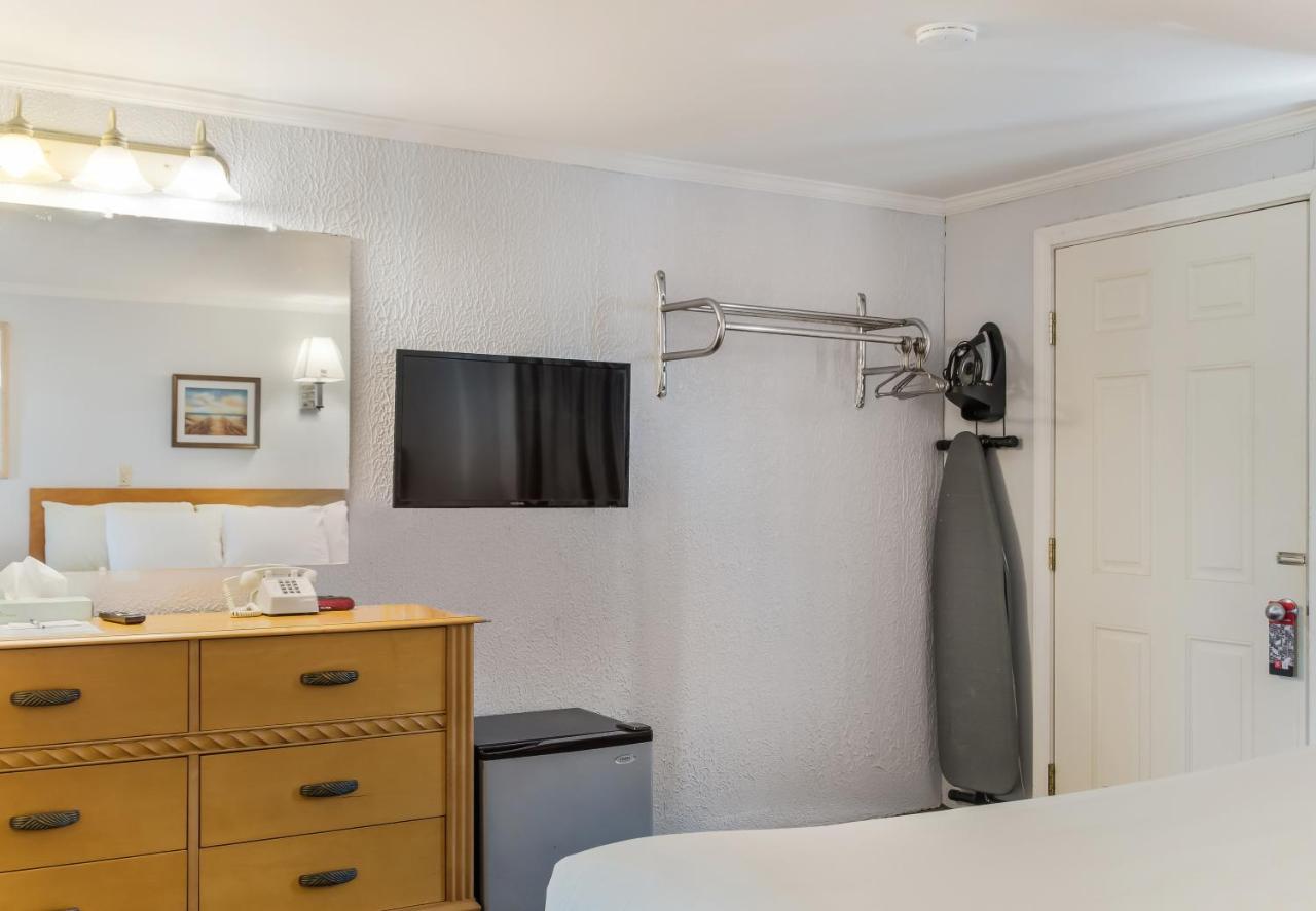 Americas Best Value Inn Hyannis Exterior foto