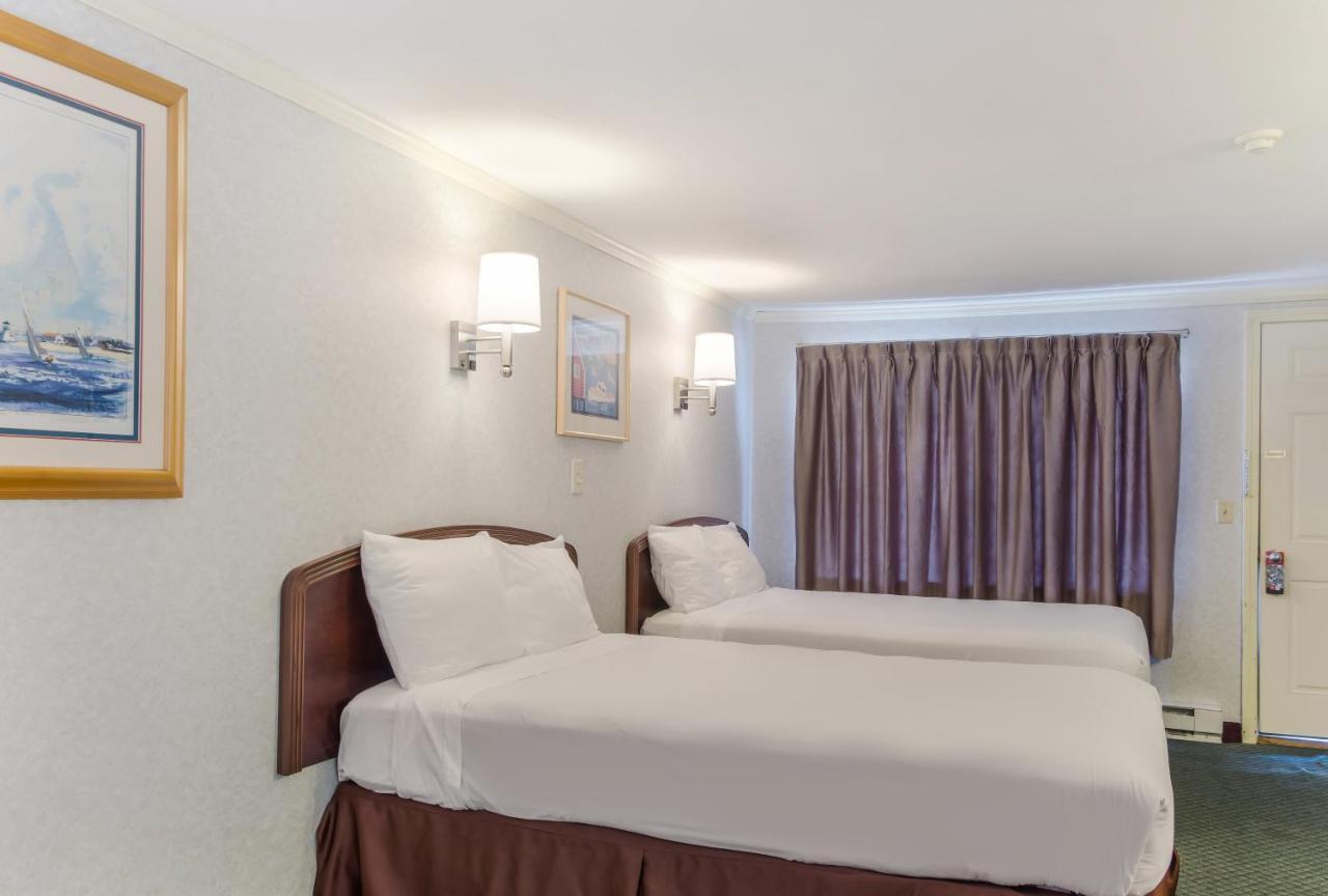 Americas Best Value Inn Hyannis Exterior foto