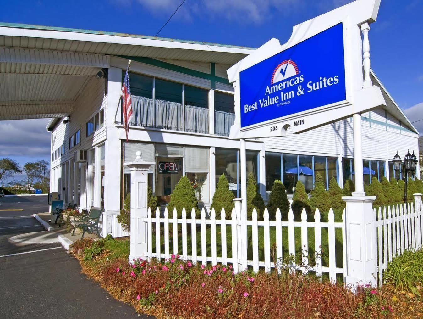 Americas Best Value Inn Hyannis Exterior foto