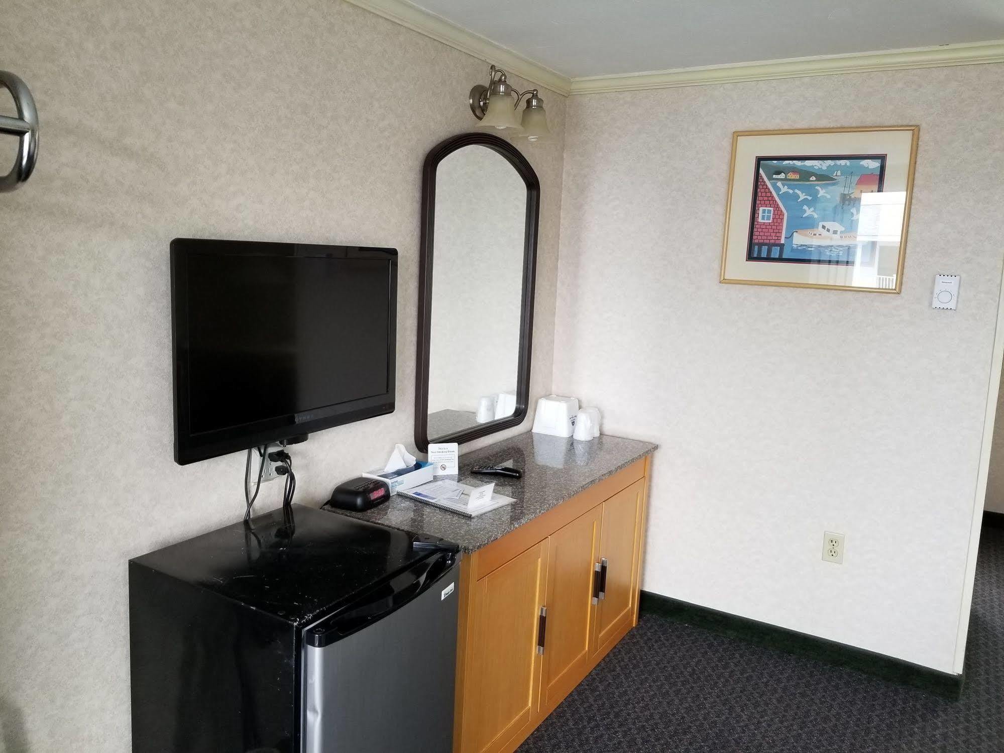 Americas Best Value Inn Hyannis Exterior foto